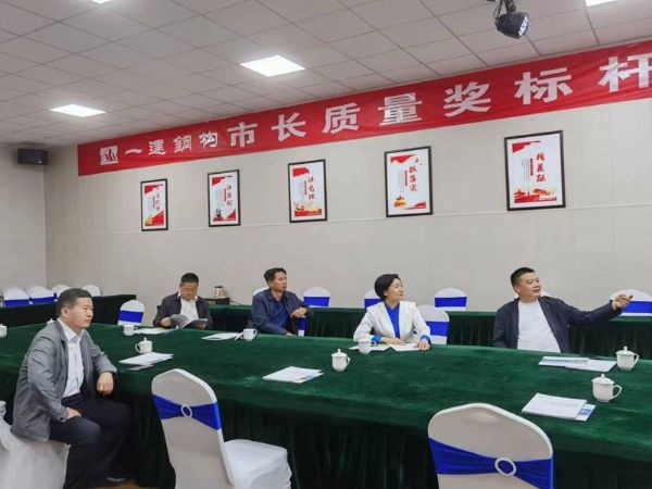 济宁市任城区李翠玲一行冒雨莅临 济宁尊龙凯时人生就是搏公司指导事情